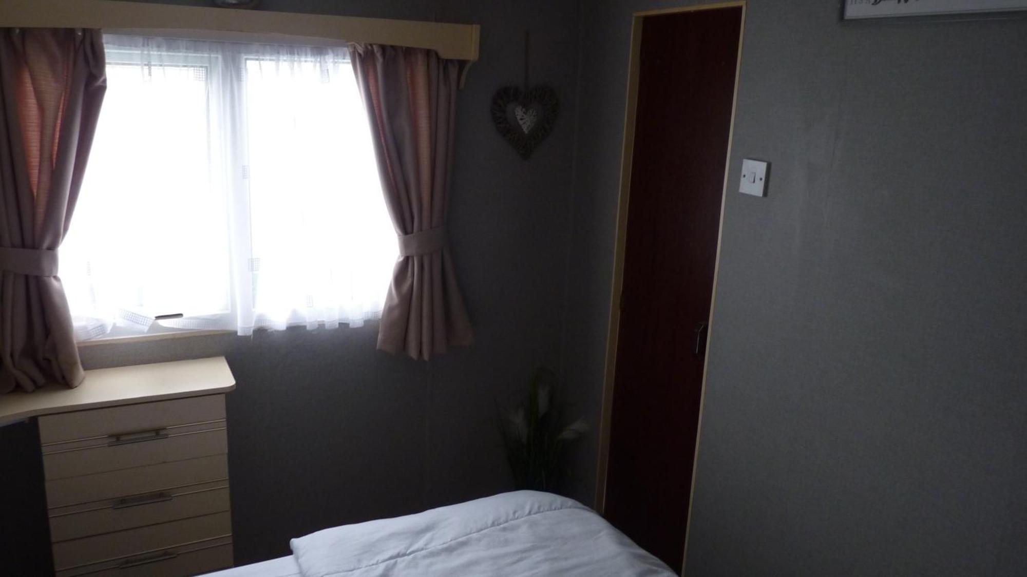 L&g FAMILY HOLIDAYS 8 BERTH CORAL BEACH EMMA MAX 4 ADULTS Ingoldmells Exterior foto